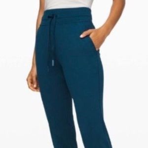 Lululemon Ready to Rulu Jogger